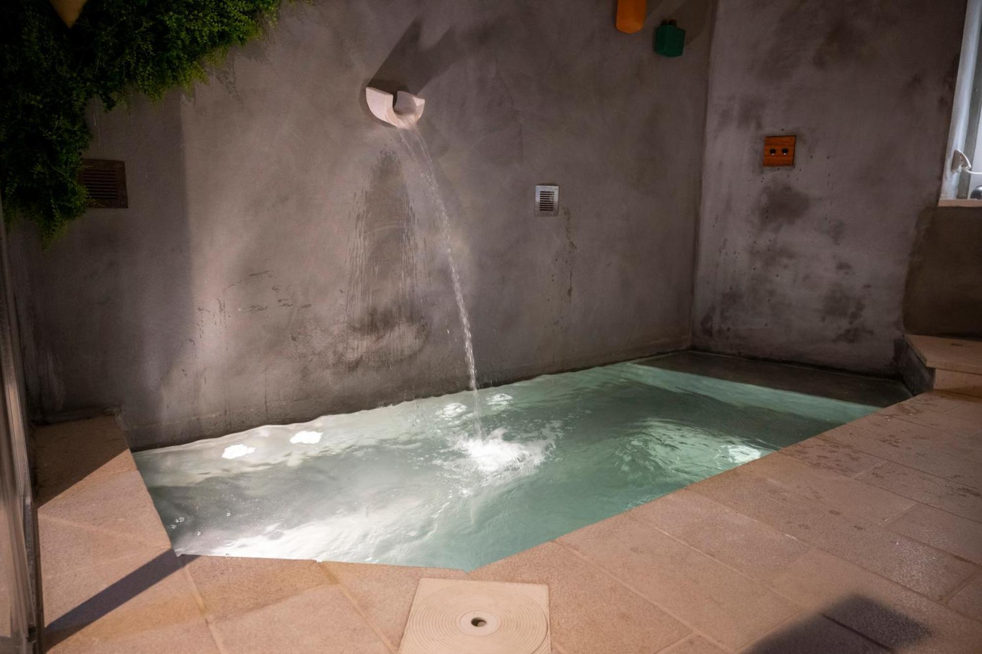 Aqva Luxury Apartment Spa Монополи Экстерьер фото